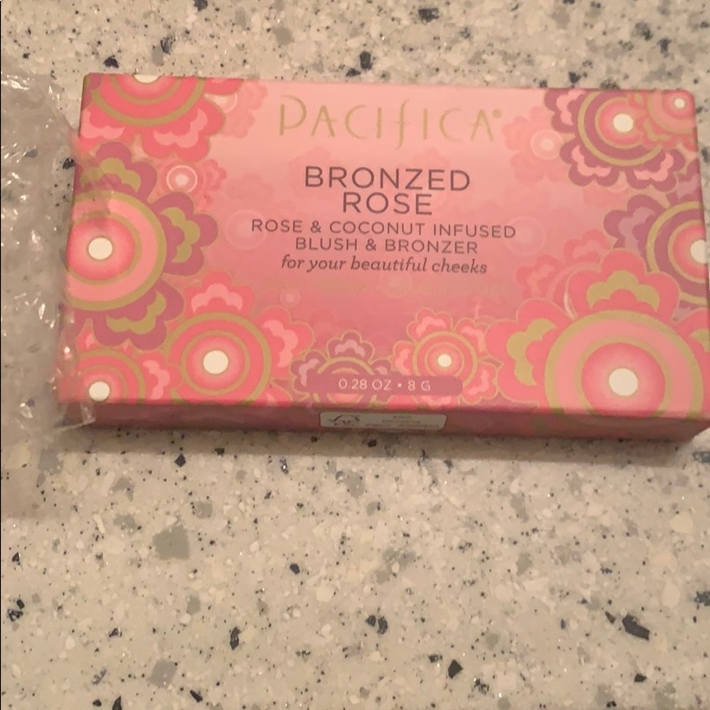Pacifica bronzed rose duo. Never been opened.